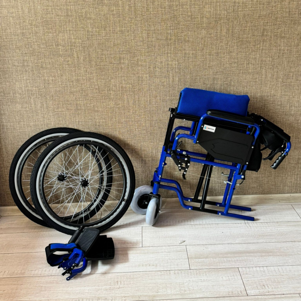 BME4617 Özellikli Tekerlekli Sandalye Mavi