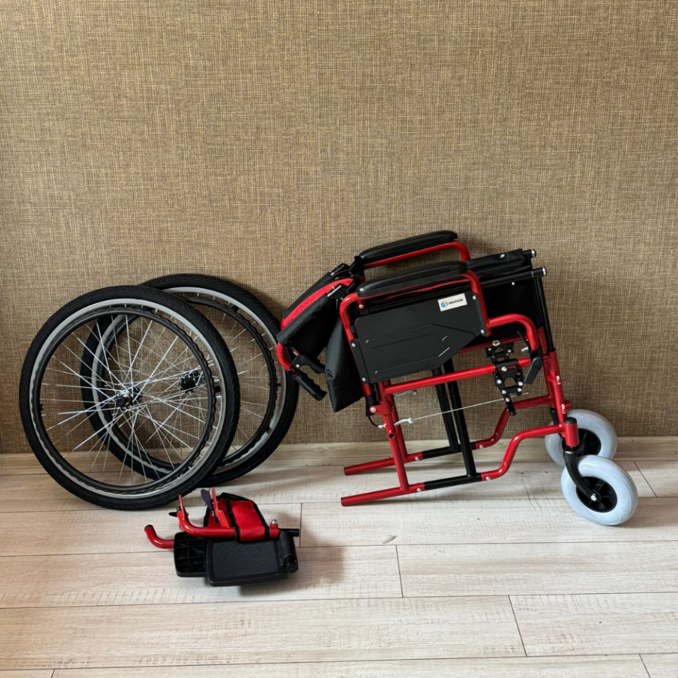 BME4617 Özellikli Tekerlekli Sandalye Kırmızı