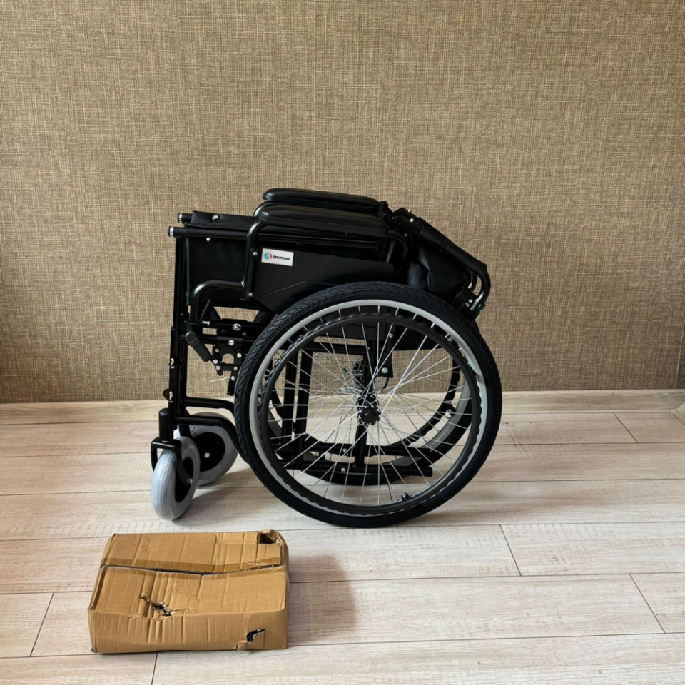 BME4617 Özellikli Tekerlekli Sandalye Gri