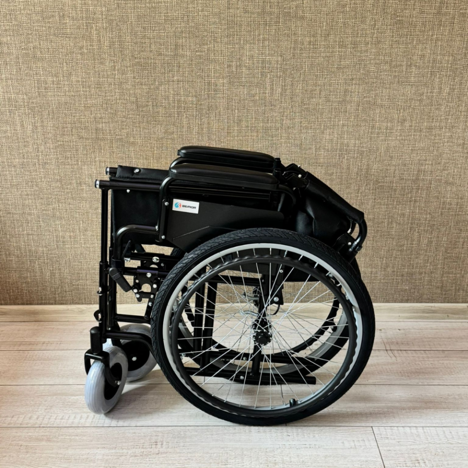 BME4617 Özellikli Tekerlekli Sandalye Gri