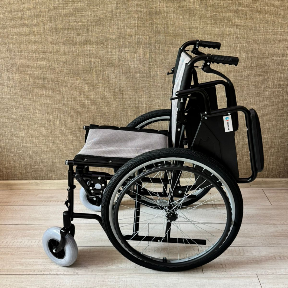 BME4617 Özellikli Tekerlekli Sandalye Gri