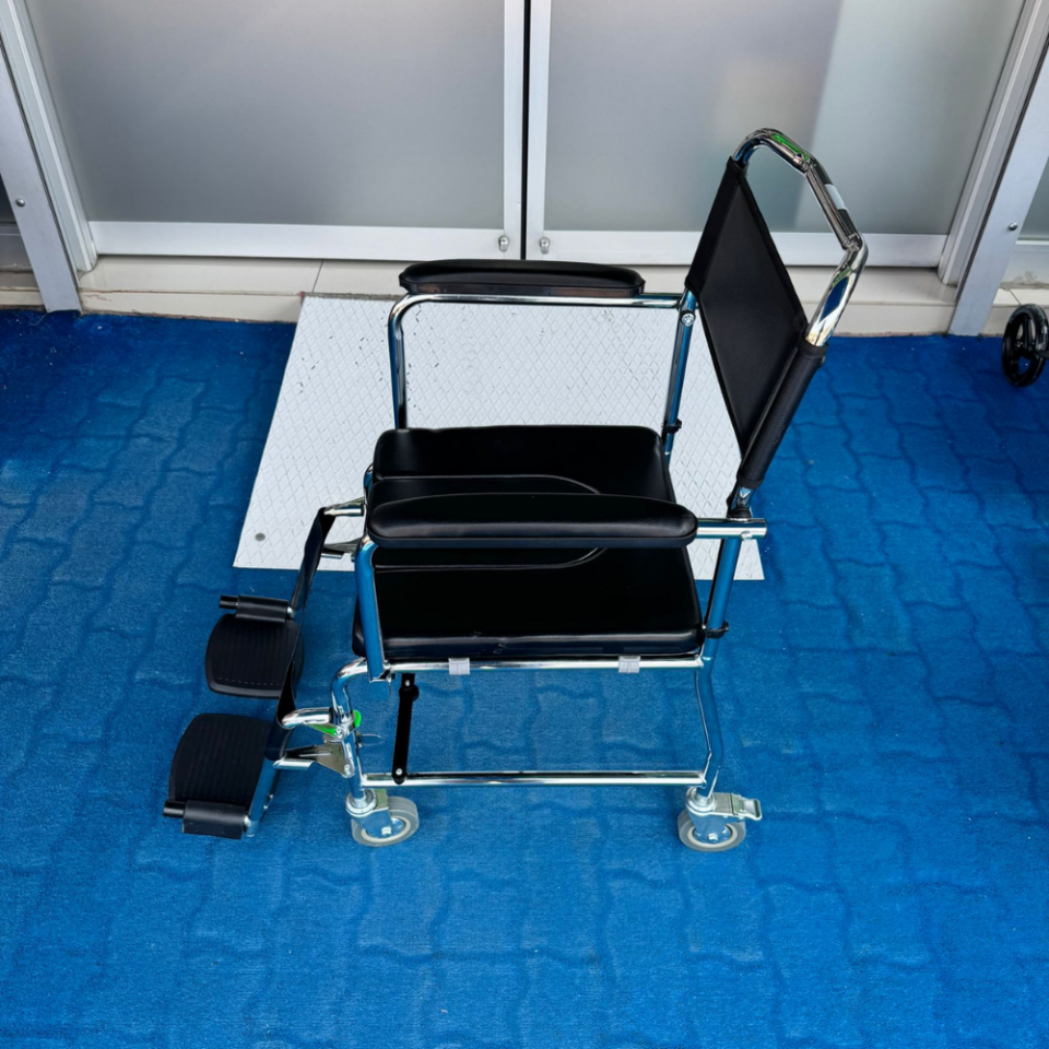 BME613 Katlanır Klozetli Banyo Sandalyesi