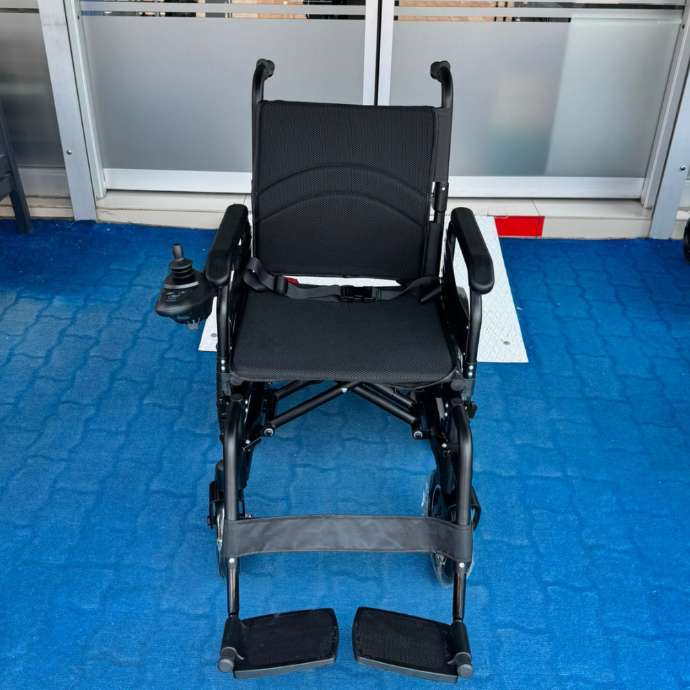 BME1026 Akülü Tekerlekli Sandalye Siyah